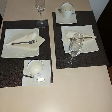 Single-apartment 아파트 에센